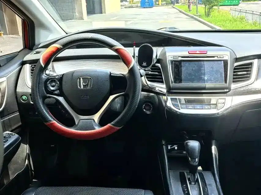 Honda Jade 2016 — фото 9