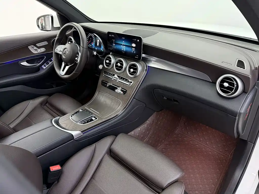 Mercedes-Benz GLC 2020 — фото 14