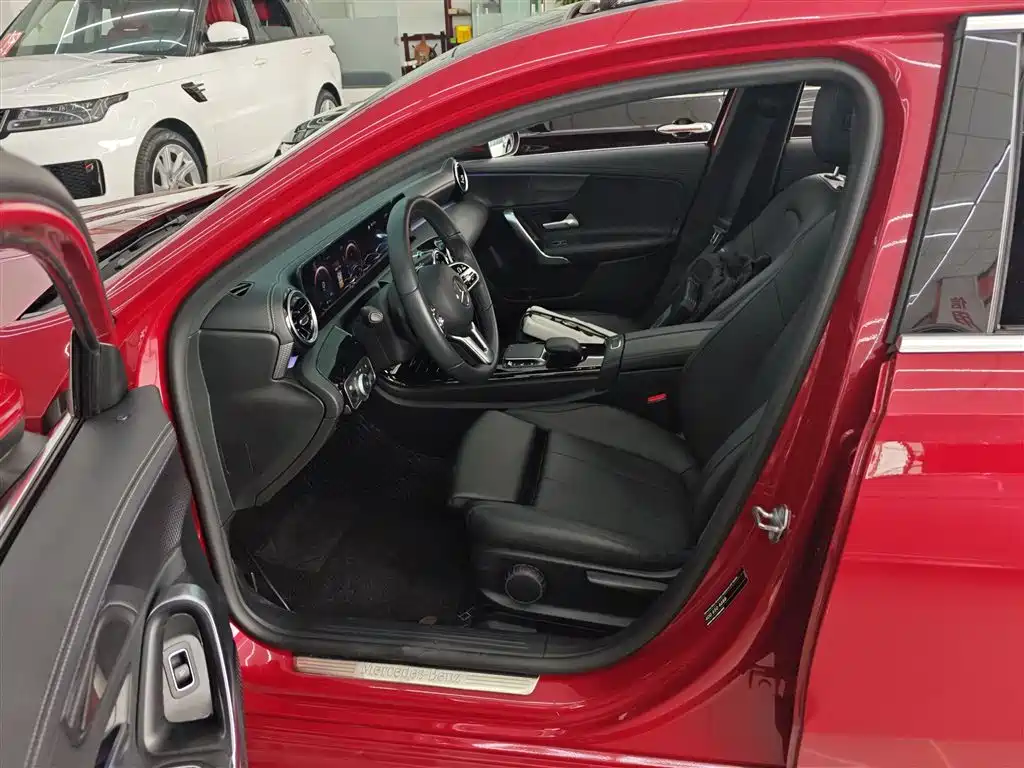 Mercedes-Benz A-Class 2022 — фото 15