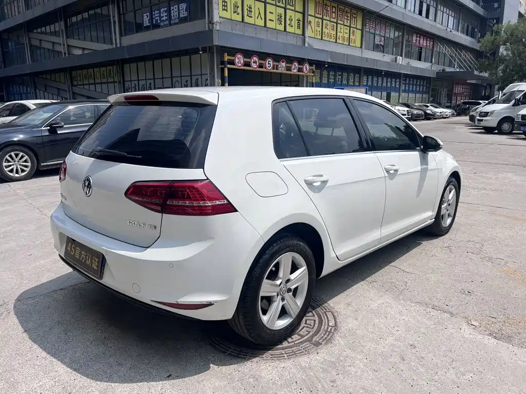 Volkswagen Golf 2015