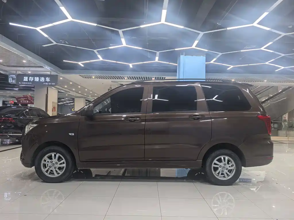 Wuling Hongguang 2021 — фото 3
