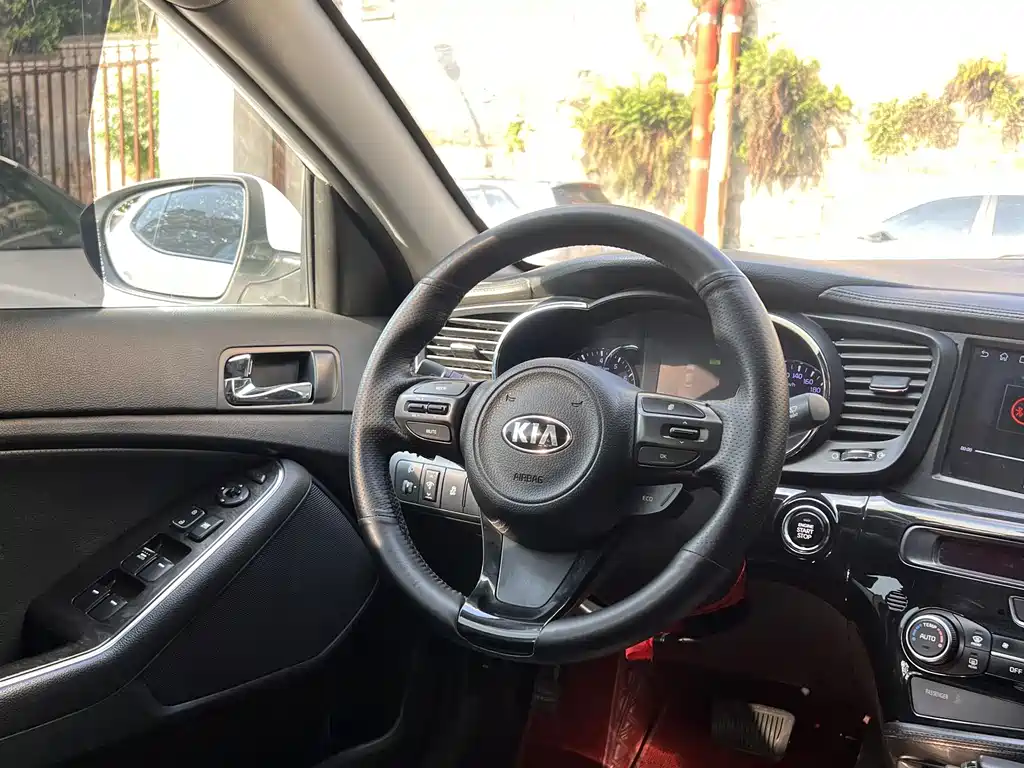 Kia K5 2015 — фото 11