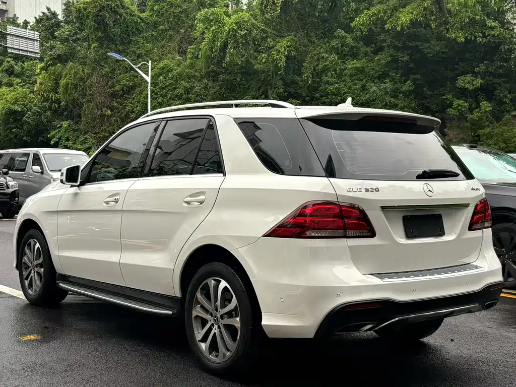 Mercedes-Benz GLE 2017 — фото 4