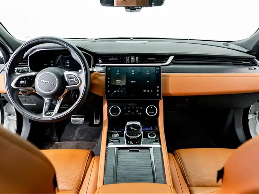 Jaguar XFL 2024 — фото 15