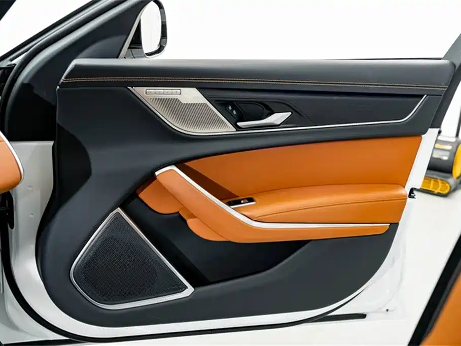 Jaguar XFL 2024 — фото 18