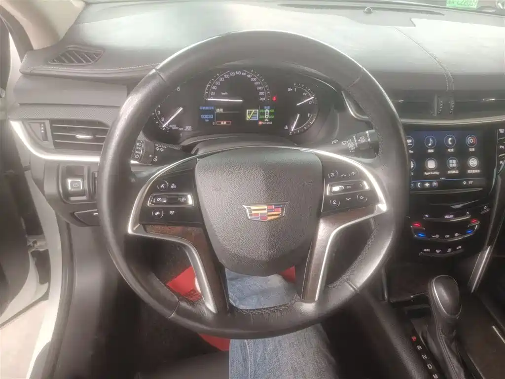 Cadillac XTS 2019 — фото 11