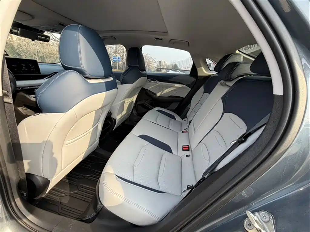 Geely Xingrui 2022 — фото 12