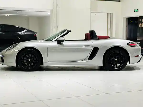 Porsche 718 2022