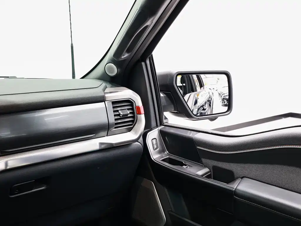 Ford F-150 Raptor 2023 — фото 19
