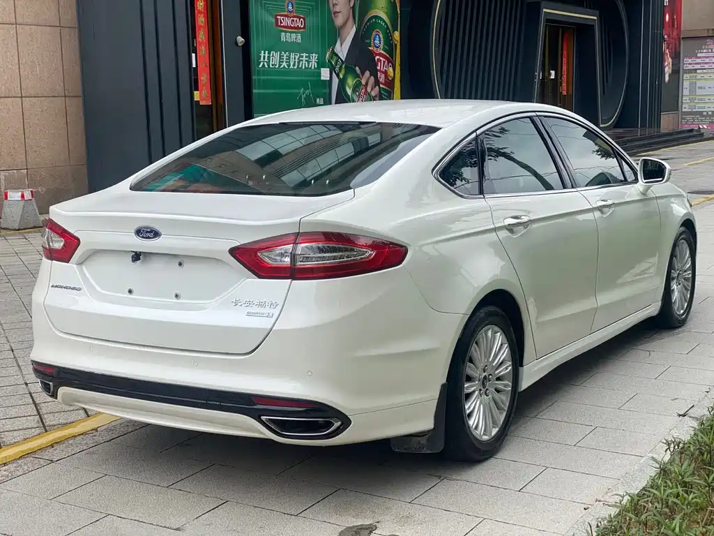 Ford Mondeo 2015 — фото 4