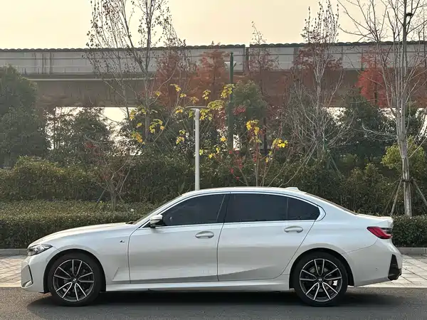 BMW 3 Series 2023