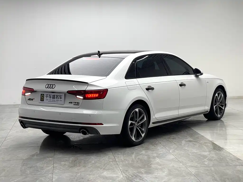 Audi A4L 2017 — фото 6