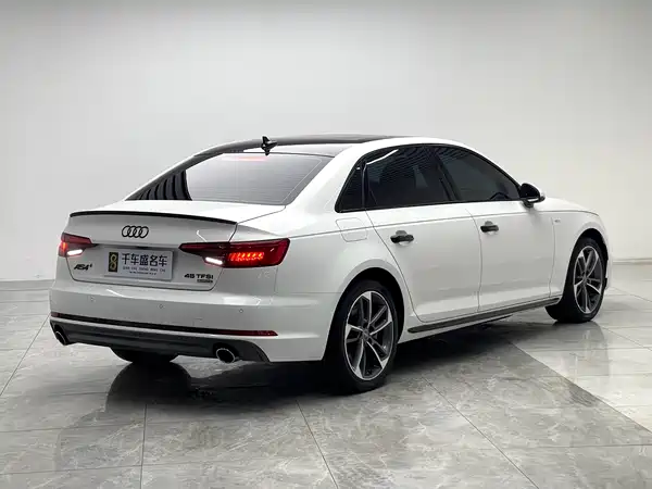 Audi A4L 2017