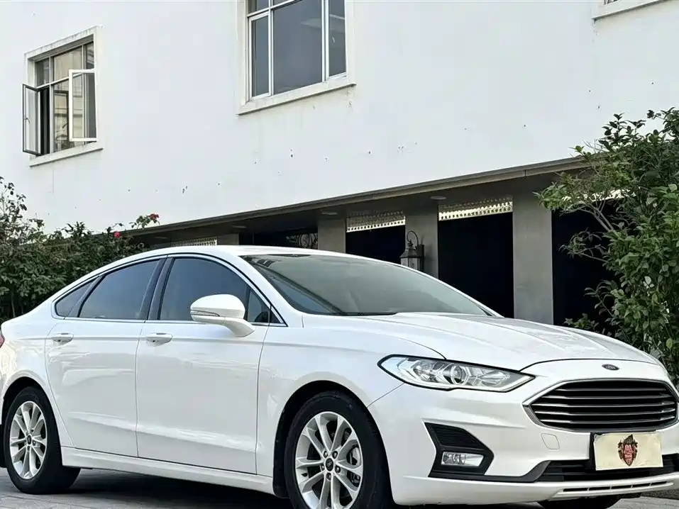 Ford Mondeo 2020 — фото 2