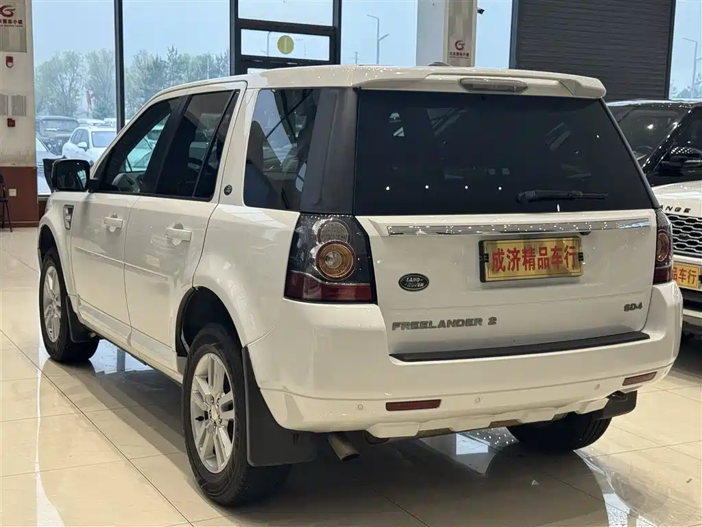 Land Rover Freelander 2 2014 — фото 4