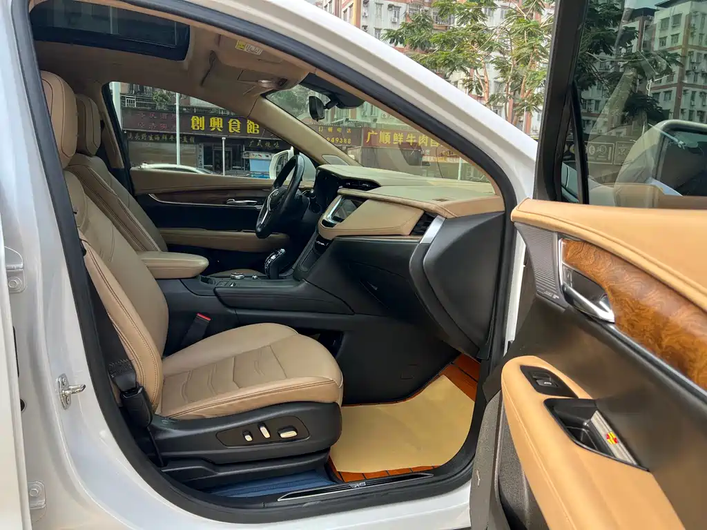 Cadillac XT5 2020 — фото 14