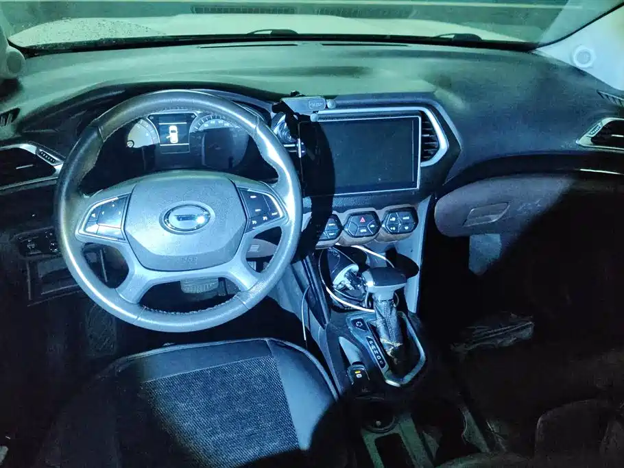 GAC Motor Trumpchi GS4 2016 — фото 12