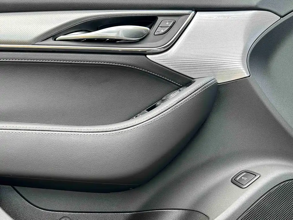 Cadillac CT5 2023 — фото 11
