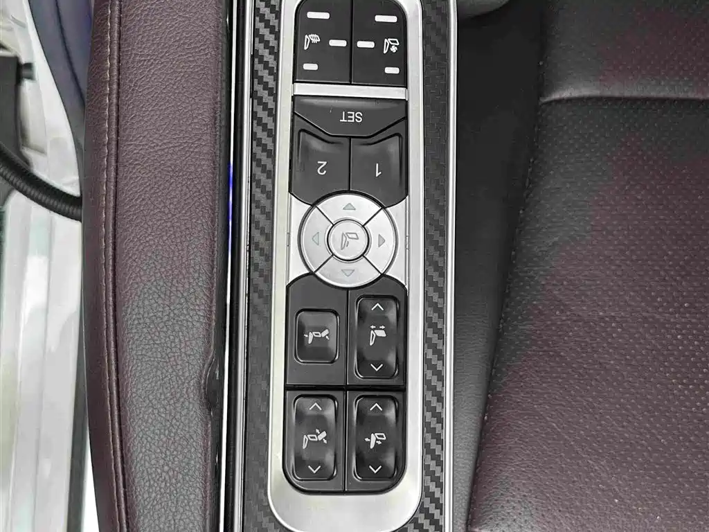 Toyota Sienna 2022 — фото 22