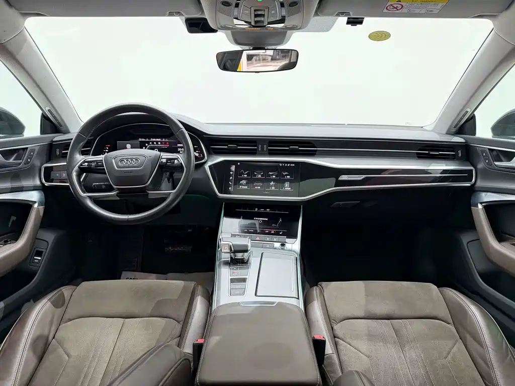 Audi A7L 2023 — фото 13