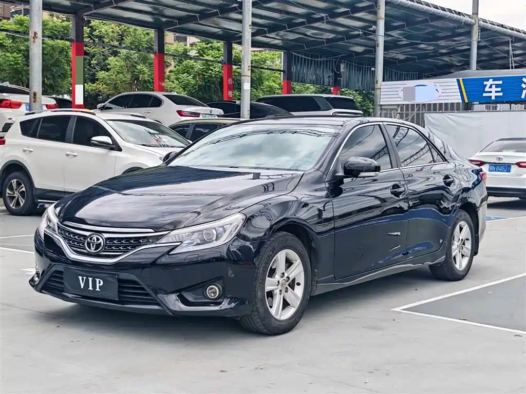Toyota Reiz 2015