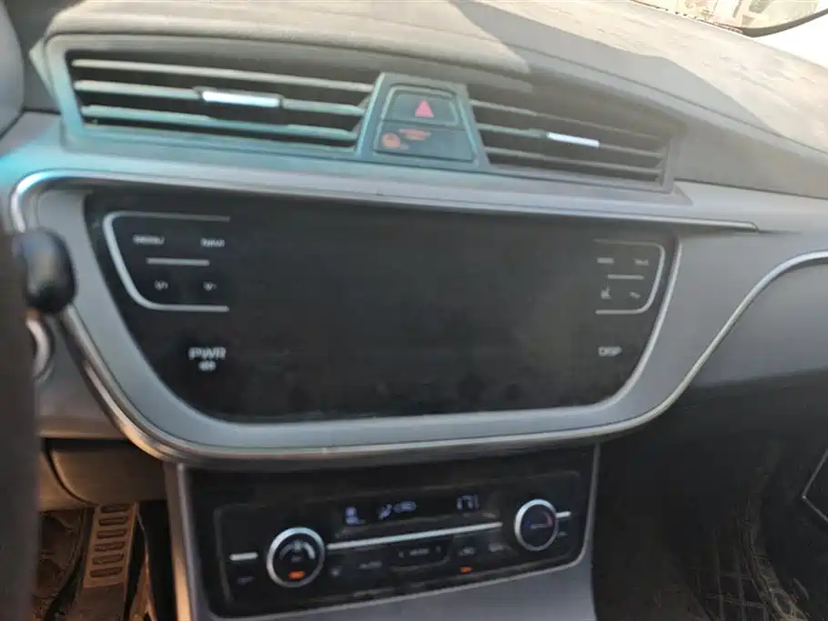 Geely Emgrand GS 2019 — фото 13