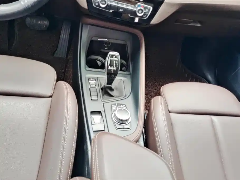 BMW X1 2022 — фото 15