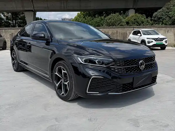 Volkswagen Passat 2025