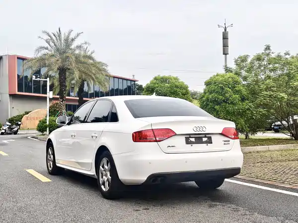 Audi A4L 2010