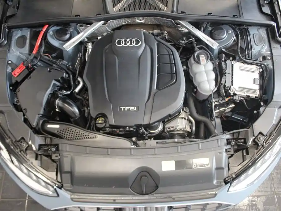 Audi A4L 2022 — фото 14