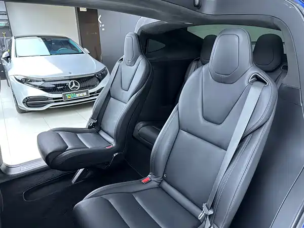 Tesla Model X 2020