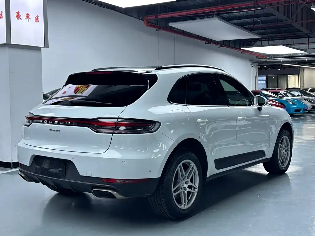 Porsche Macan 2020 — фото 18
