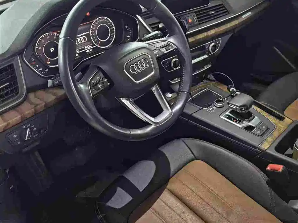 Audi Q5L 2019 — фото 6