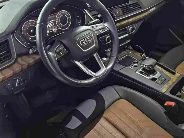 Audi Q5L 2019