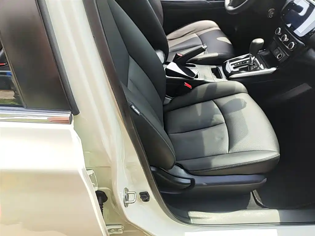 Nissan Sylphy 2020 — фото 25