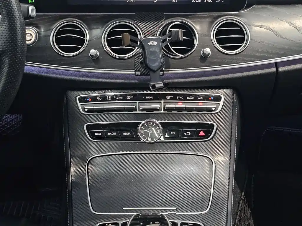 Mercedes-Benz E-Class 2016 — фото 16