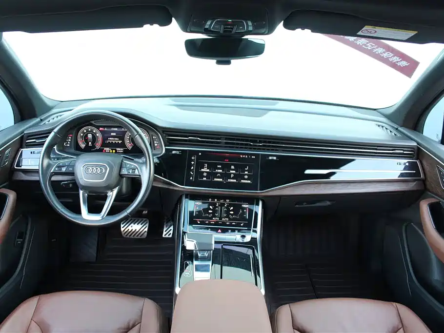 Audi Q7 2021 — фото 11