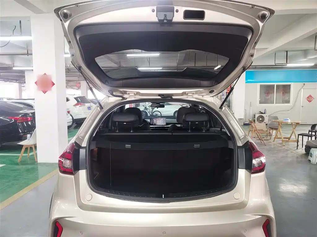Geely Vision X3 2022 — фото 19