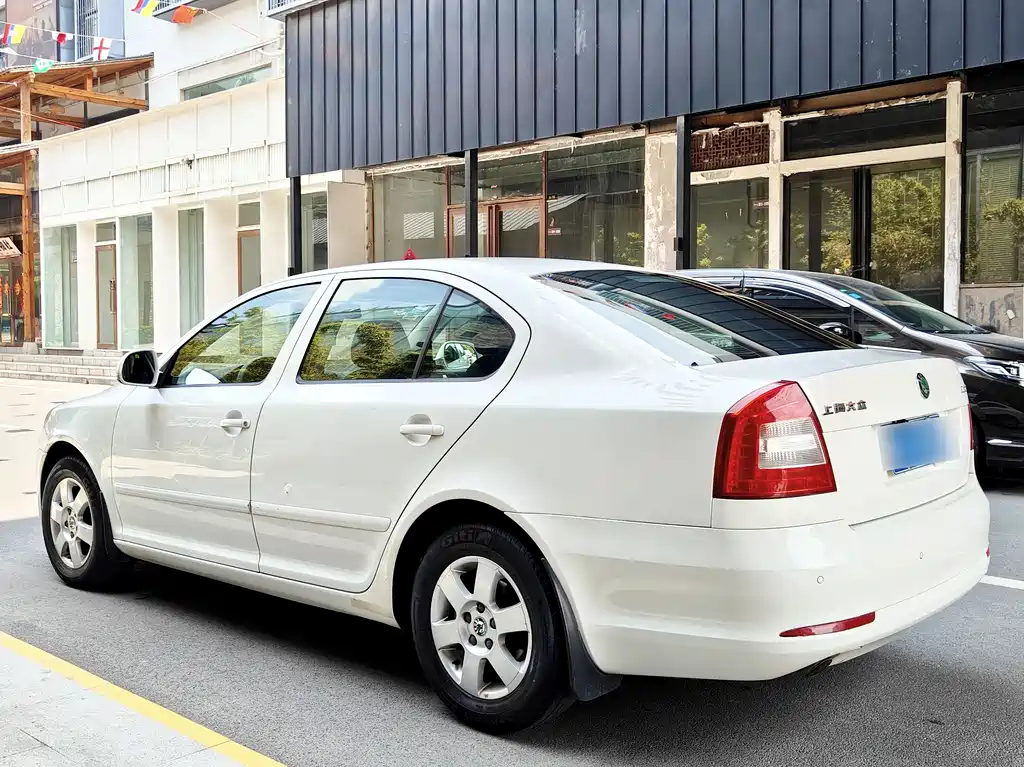 Skoda Octavia 2013 — фото 15