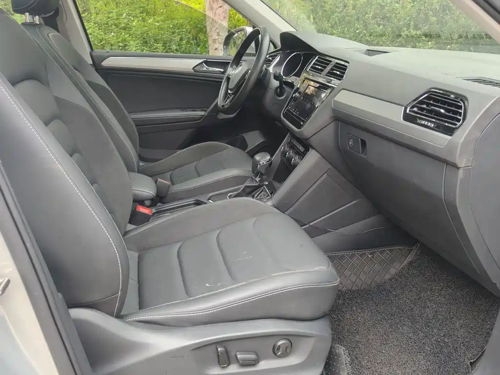 Volkswagen Tiguan L 2019 — фото 10