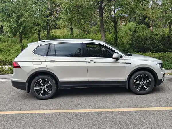 Volkswagen Tiguan L 2019