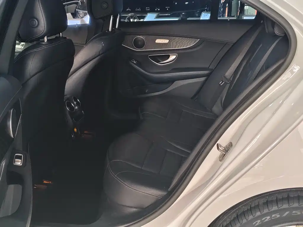 Mercedes-Benz C-Class 2020 — фото 16