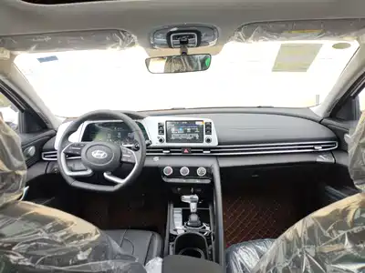 Hyundai Elantra 2023