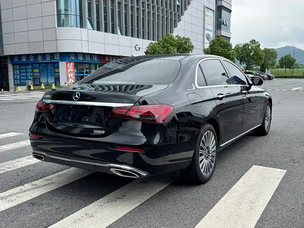 Mercedes-Benz E-Class 2023
