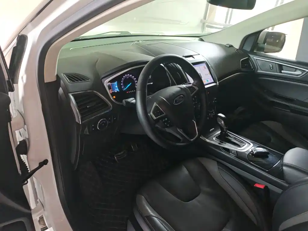 Ford Edge 2018 — фото 16