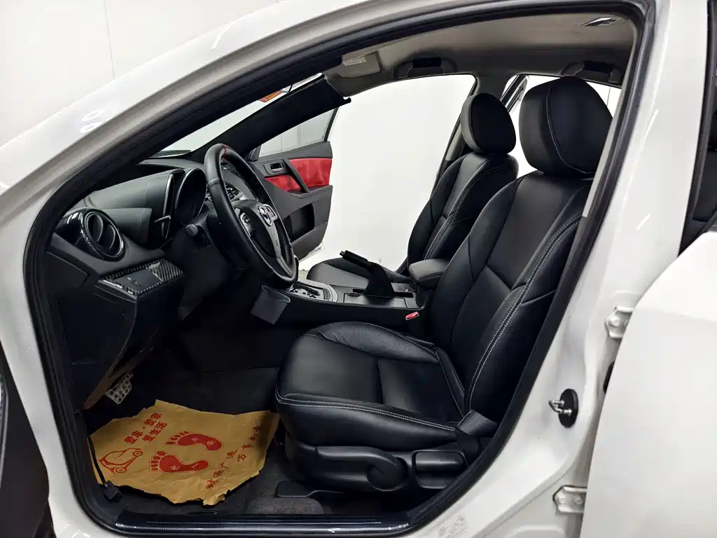 Mazda 3 Xingcheng 2015 — фото 10