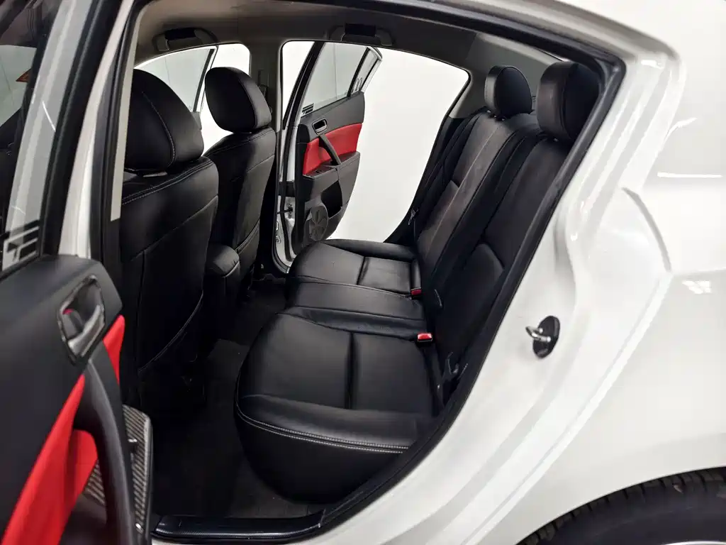 Mazda 3 Xingcheng 2015 — фото 12