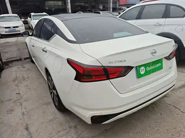 Nissan Teana 2026