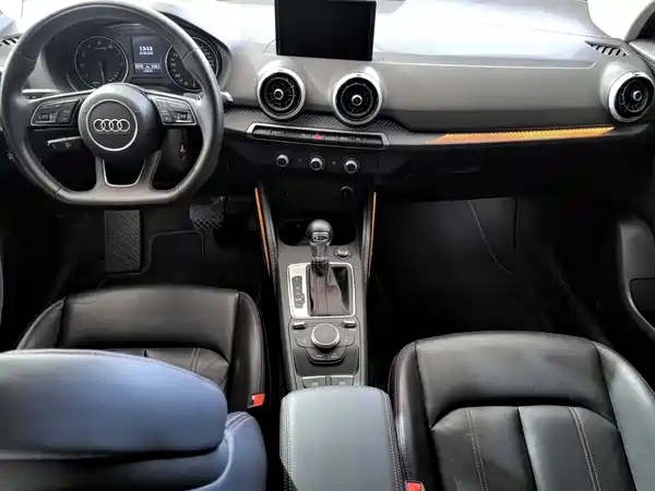 Audi Q2L 2023