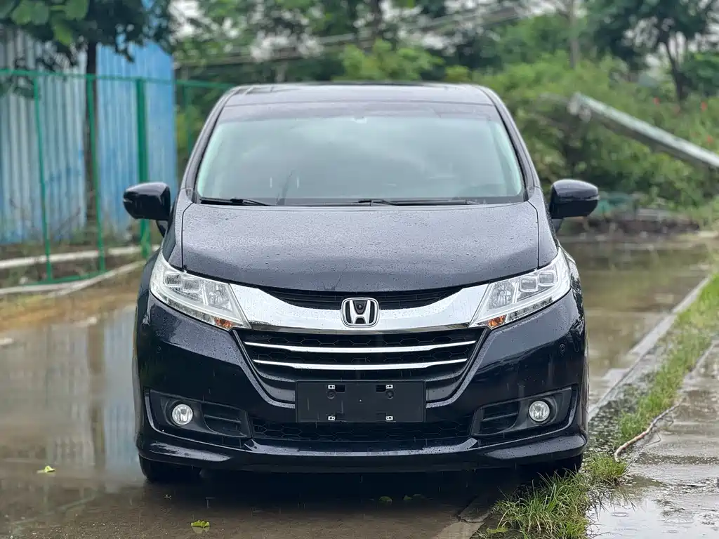 Honda Odyssey 2017 — фото 2